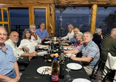 Cena AEIB 2025. En sentido horario: Luis Rovere, Marcelo Ruival, Liliana Limardo, Juan Pablo Ordoñez, Tulio Calderón, Jorge Simonin, Jorge Rivero, Monica Sbaffoni y Daniel Neuman.